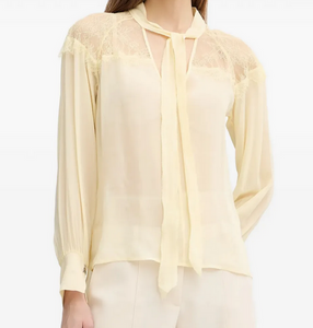 Blusa con collo lavallière