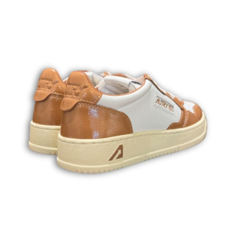 AULW()RT02LEA PAT_2_P