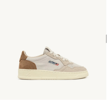AULW()TS01TRIC SUEDE