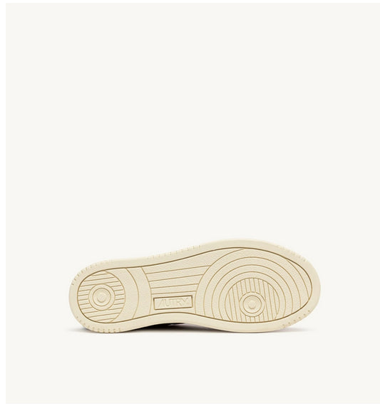 AULW()TS16TRIC SUEDE_4_P